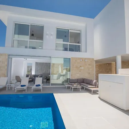 Vie Bleu Villa *