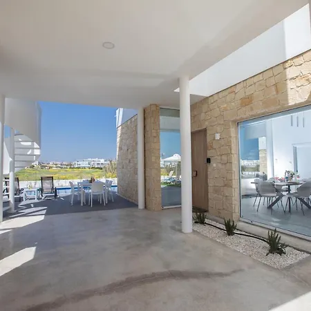 Vie Bleu Villa *