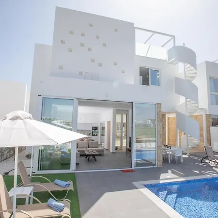 Vie Bleu Villa *