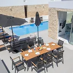 Vie Bleu * Protaras