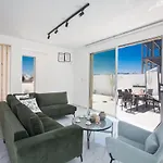 Vie Bleu Villa *