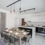 Vie Bleu Villa