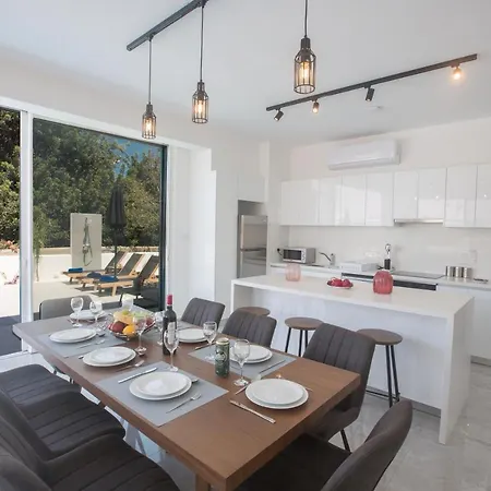 Vie Bleu Villa