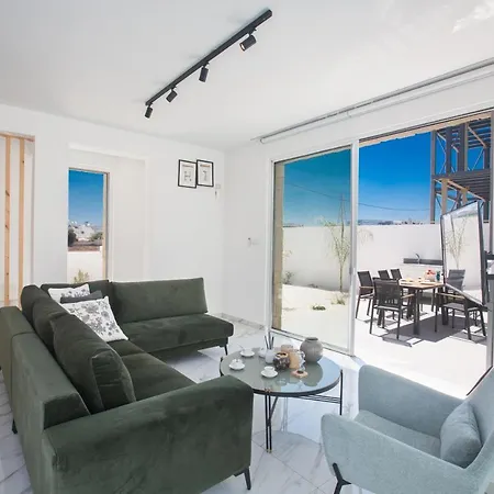 Vie Bleu Villa *