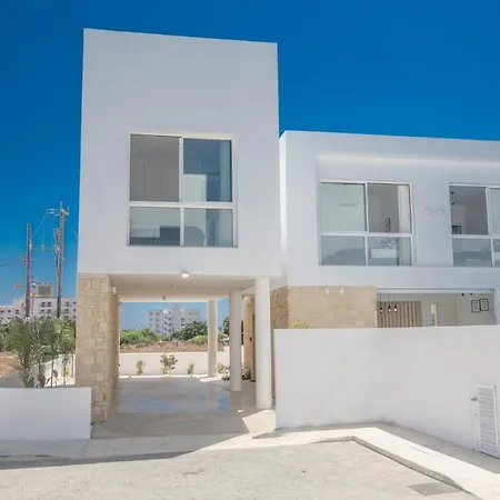 Vie Bleu * Protaras
