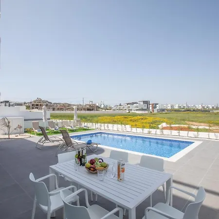 Vie Bleu Villa *